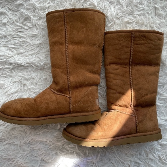 UGG classic tall fur brown boots - Picture 1 of 4